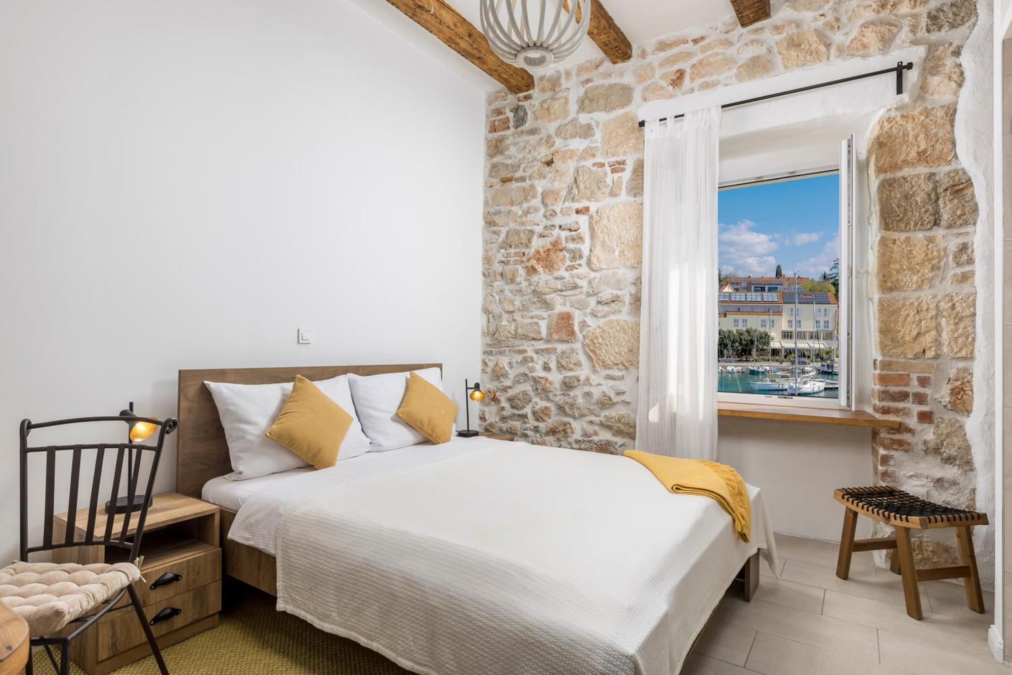 The House Hotel Malinska Buitenkant foto