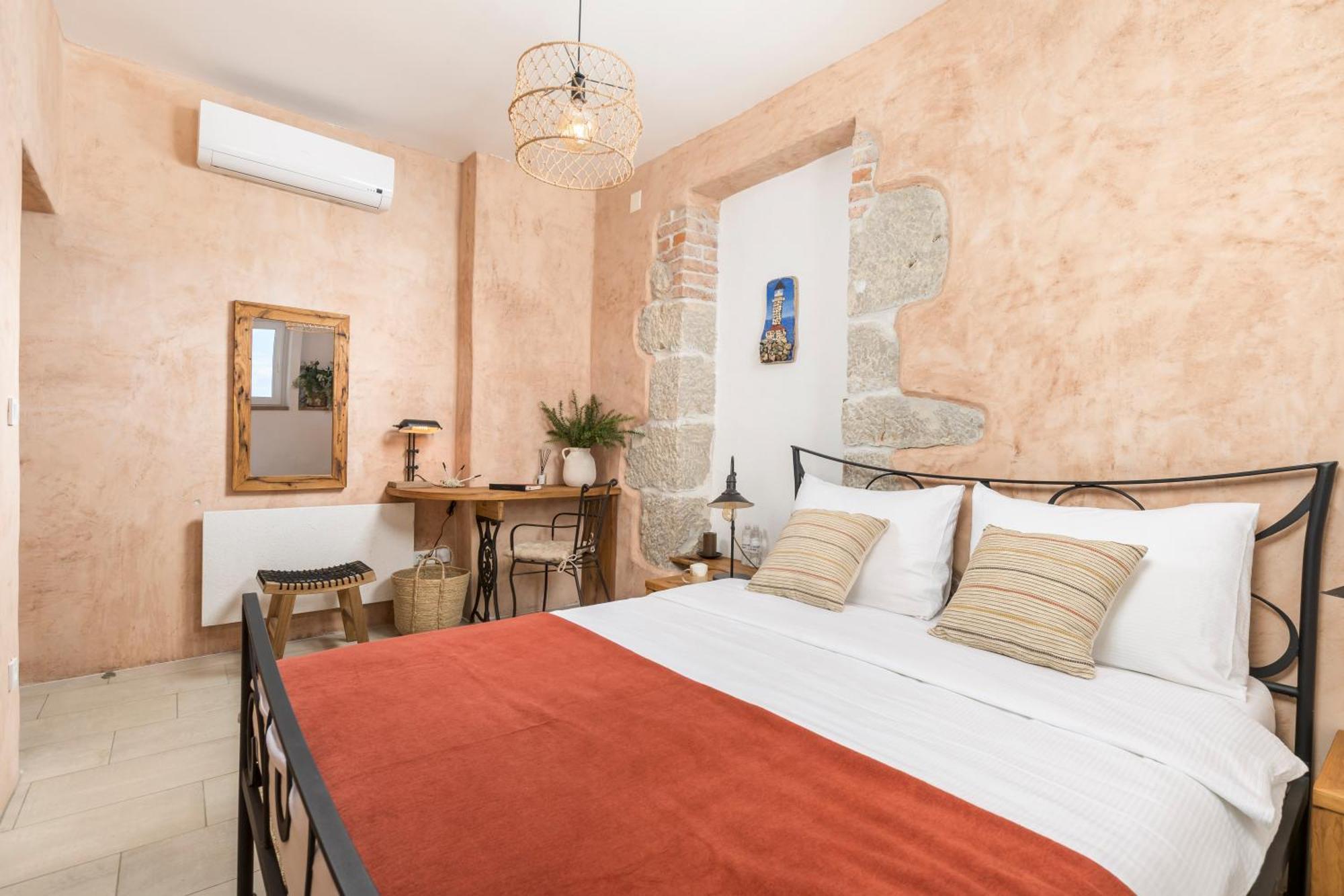 The House Hotel Malinska Buitenkant foto